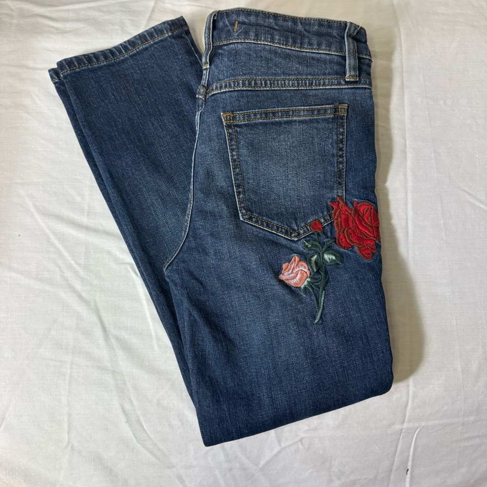 Free People W26 Embroidered Rose Skinny Jeans Medium Wash Mid Rise Boho 26x26